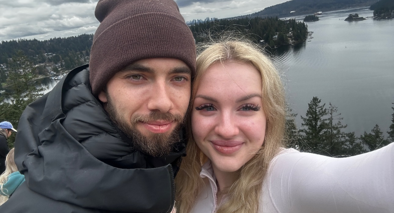 Damon and Emma, MeetSpace founders, on a hike overlooking Indian Arm in Vancouver, BC